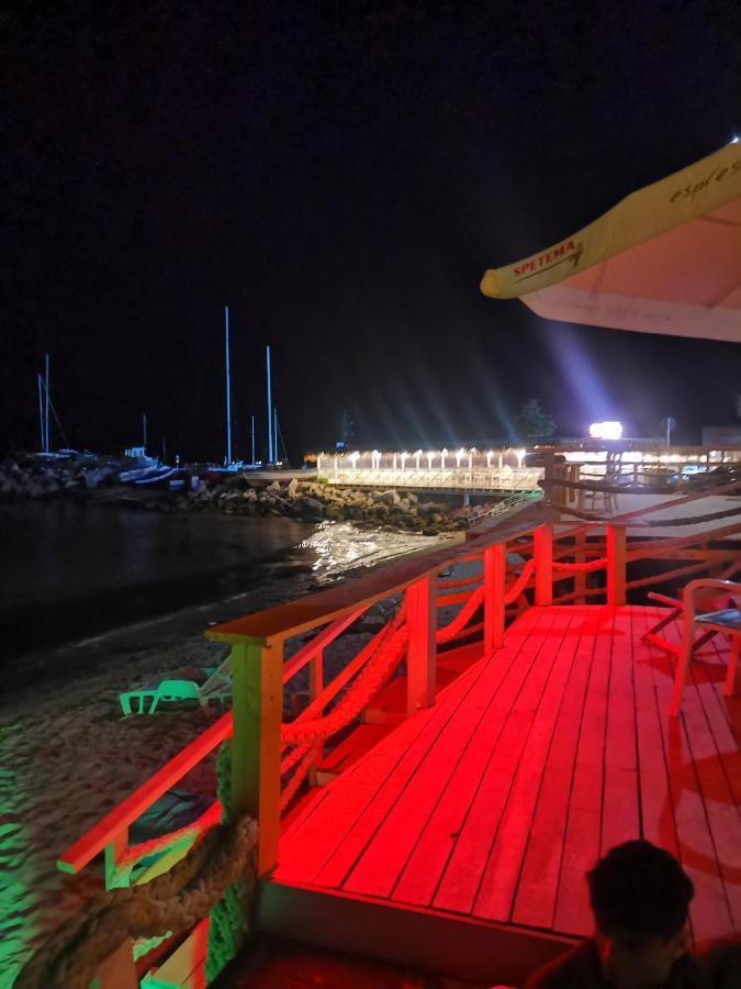 Luxury Apartment Amalfi 300 M From The Beach Varna Exterior foto