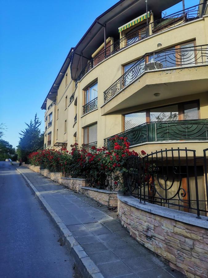 Luxury Apartment Amalfi 300 M From The Beach Varna Exterior foto